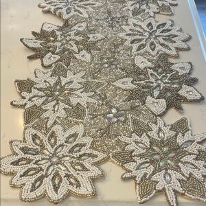 Pier 1 White and Silver Beaded Snowflake Runner